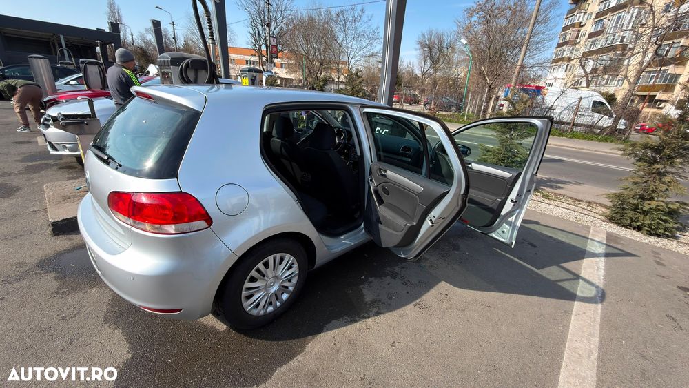Volkswagen Golf 2009 photo 4