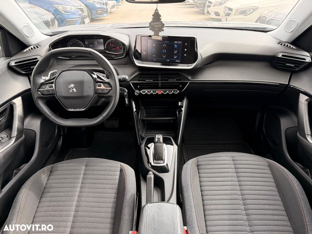 Peugeot 2008 1.2 L PureTech STT EAT8 Allure - 8