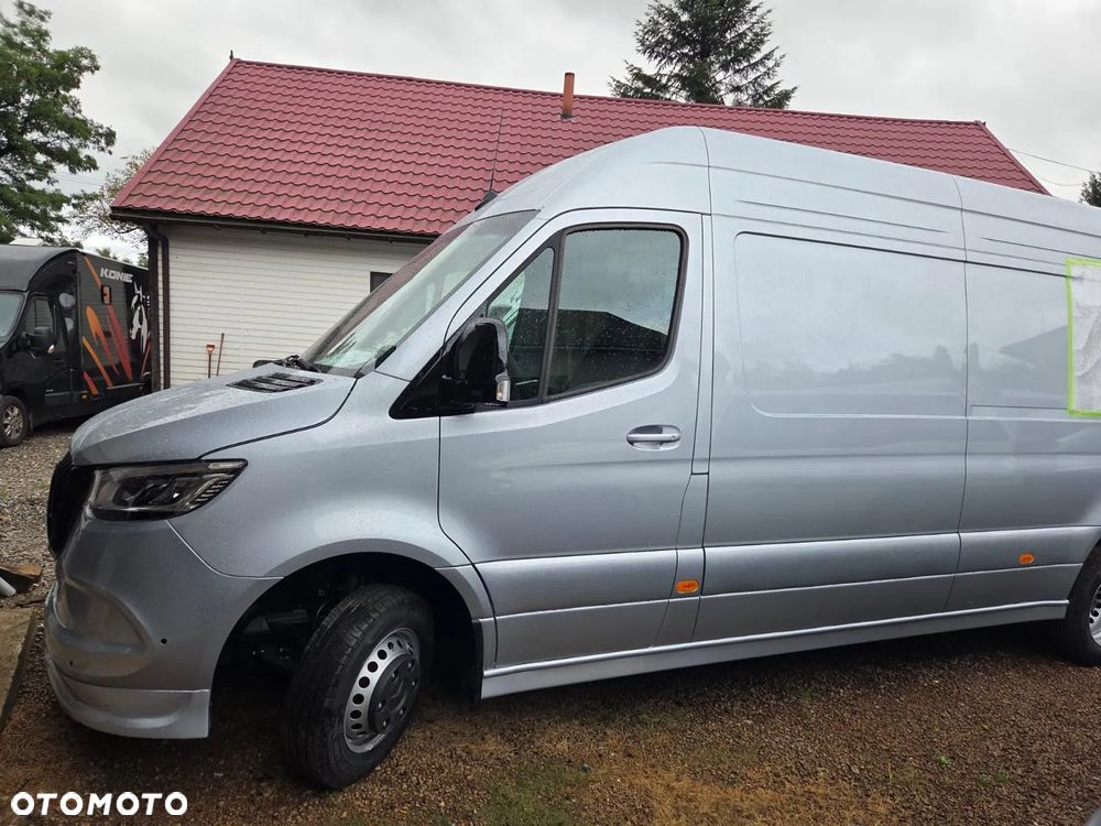 Mercedes-Benz Sprinter - 4