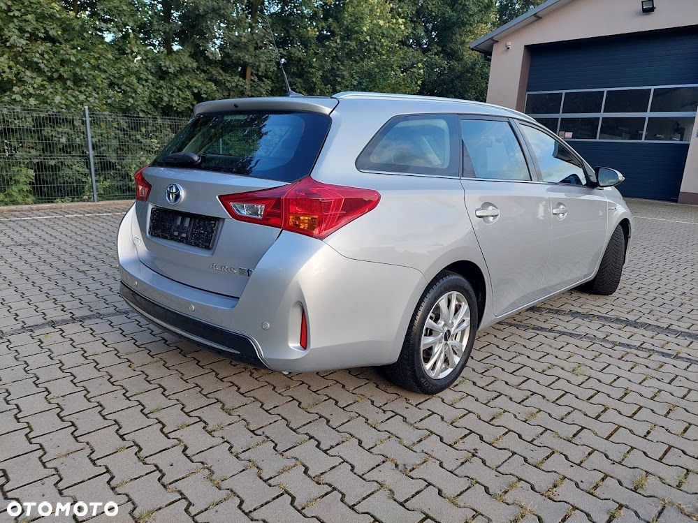 Toyota Auris 1.8 HSD Sol - 3