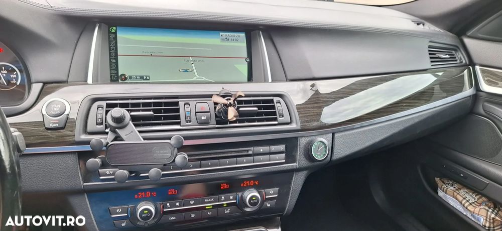 BMW Seria 5 520d Touring Aut. Luxury Line - 19