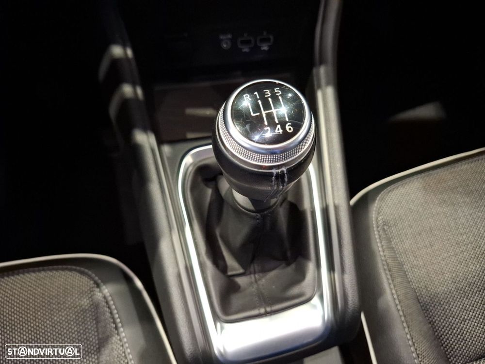 Renault Captur 1.0 TCe Exclusive - 16