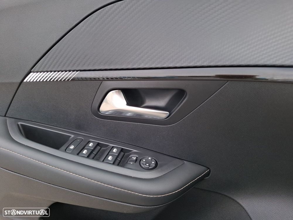 Peugeot 208 1.2 Hybrid Allure e-DCS6 - 22