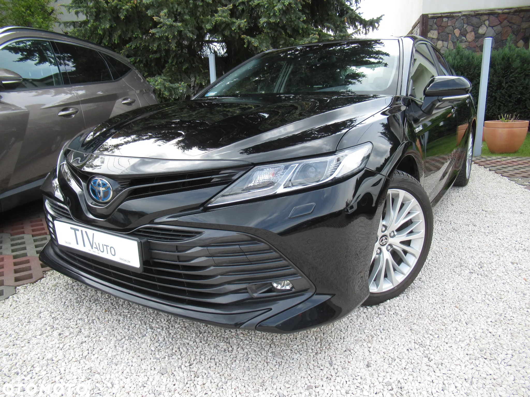 Toyota Camry 2.5 Hybrid Prestige CVT - 2