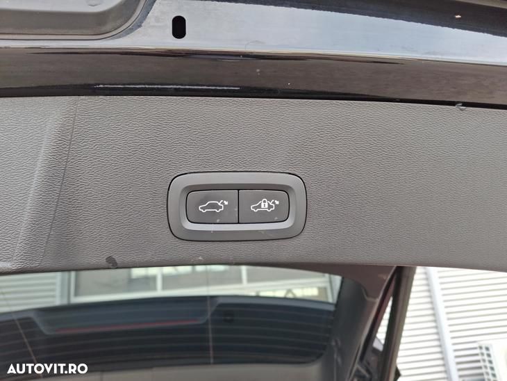 Volvo XC 40 T4 Recharge DKG Plus Dark - 18