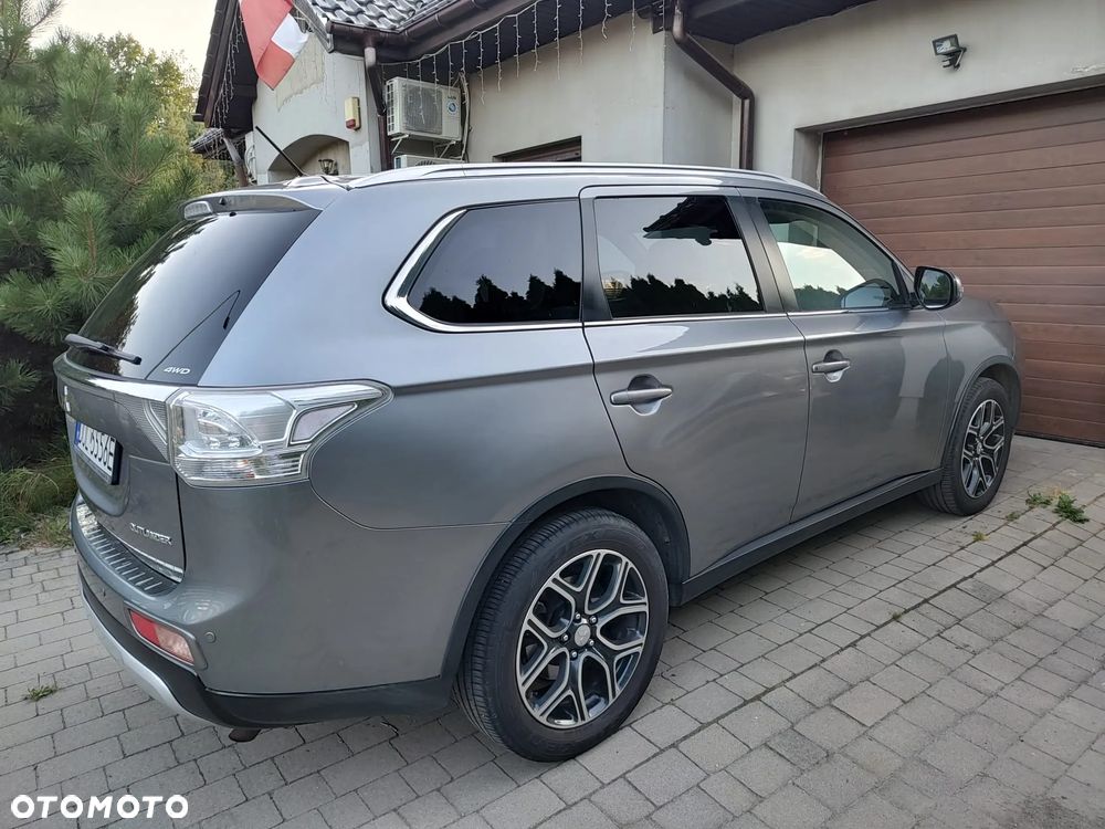 Mitsubishi Outlander 2.2 DID Intense + 4WD - 7