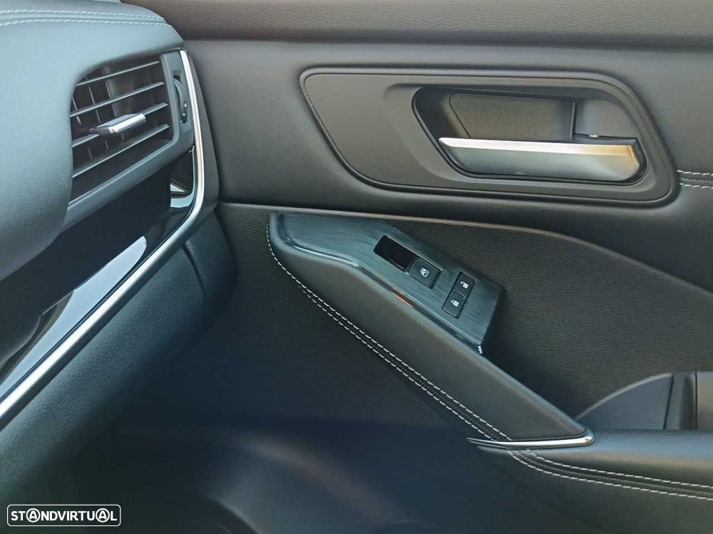 Nissan Qashqai 1.3 DIG-T N-Connecta Xtronic — fotografia 16
