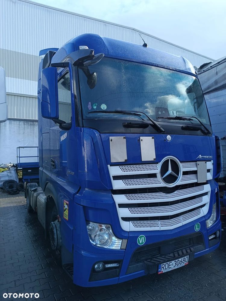 Mercedes-Benz ACTROS - 5