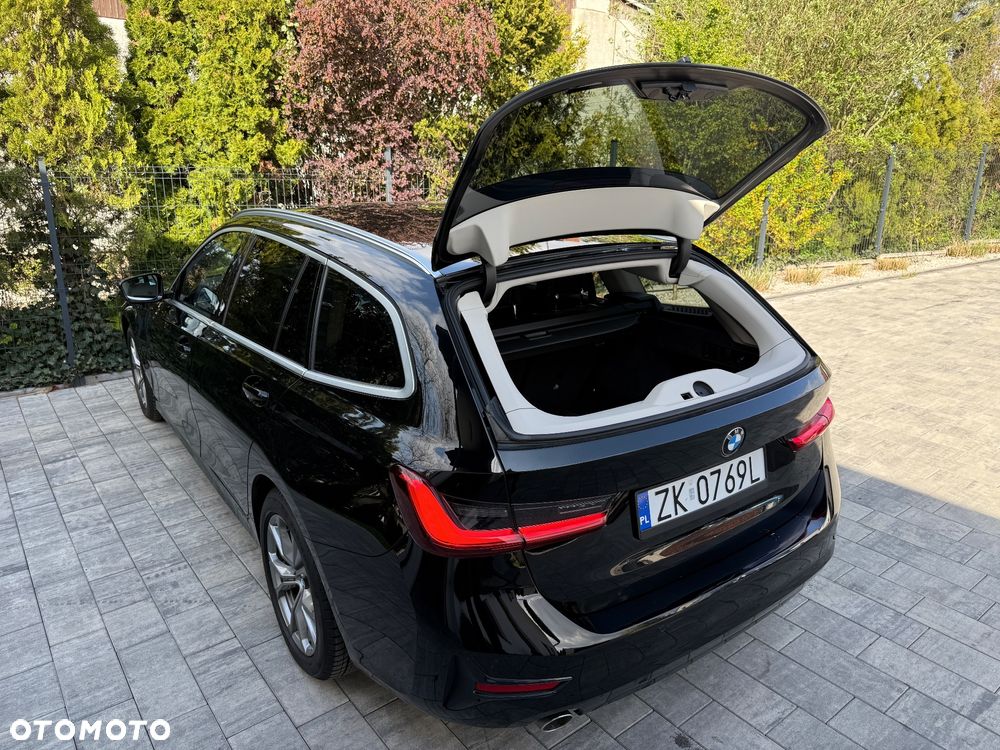 BMW Seria 3 320d Sport Line - 6