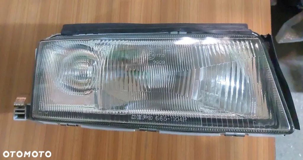 Reflektor prawy pasuje do Skoda Octavia - 5