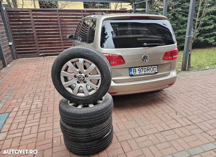 Volkswagen Touran 1.6 TDI DPF Comfortline - 5