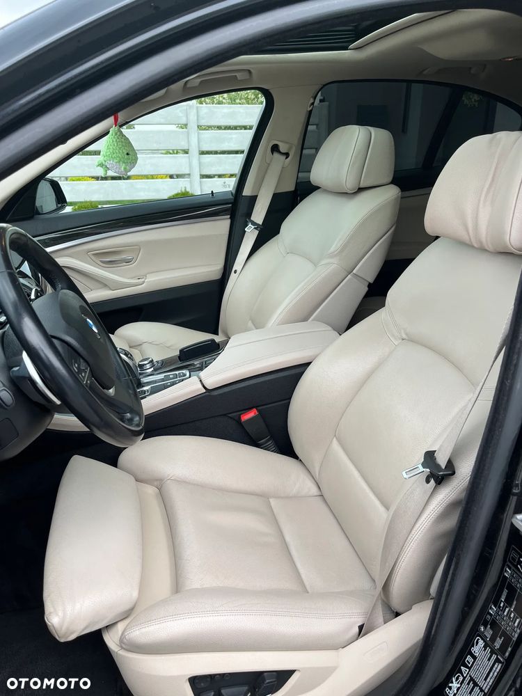 BMW Seria 5 530d xDrive Sport-Aut Luxury Line - 20