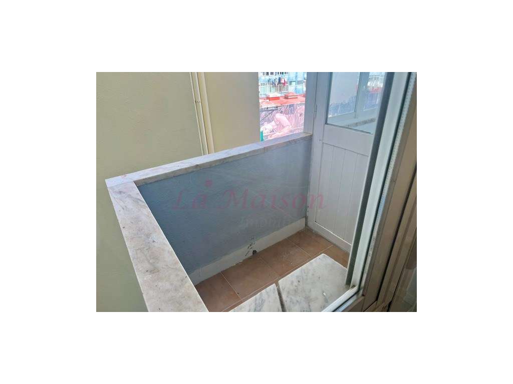 Apartamento T1 na Amadora - Grande imagem: 4/14