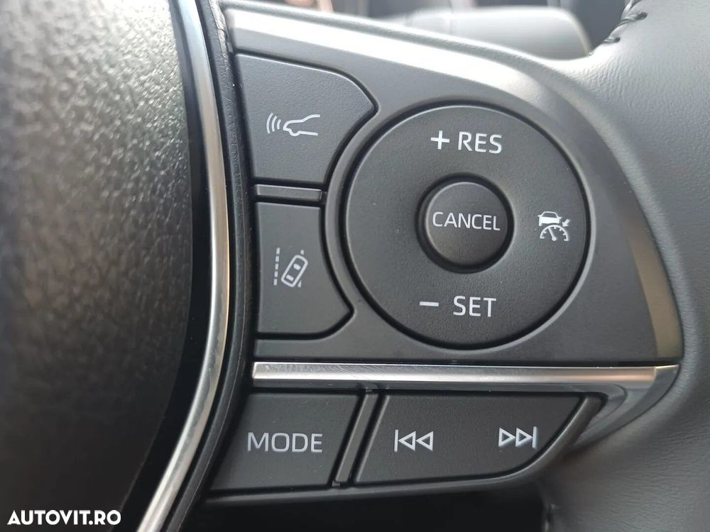 Toyota Camry 2.5 Business - 16