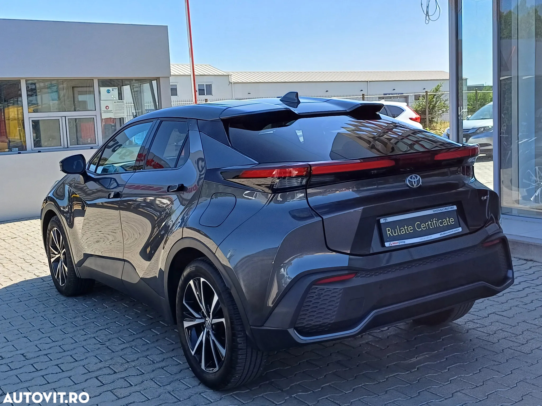 Toyota C-HR - 4