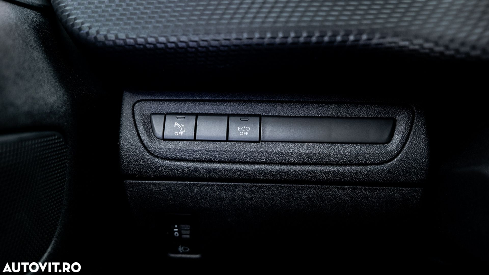 Peugeot 2008 BlueHDi FAP 120 STOP & START GT-Line Edition - 24