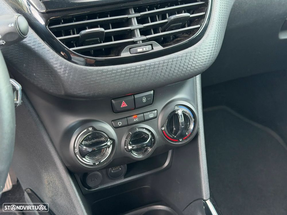 Peugeot 2008 1.2 PureTech Style - 20