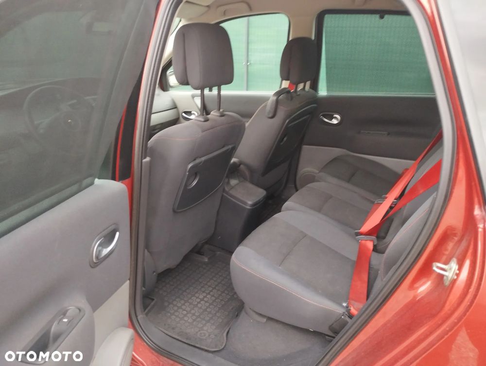 Renault Scenic - 15