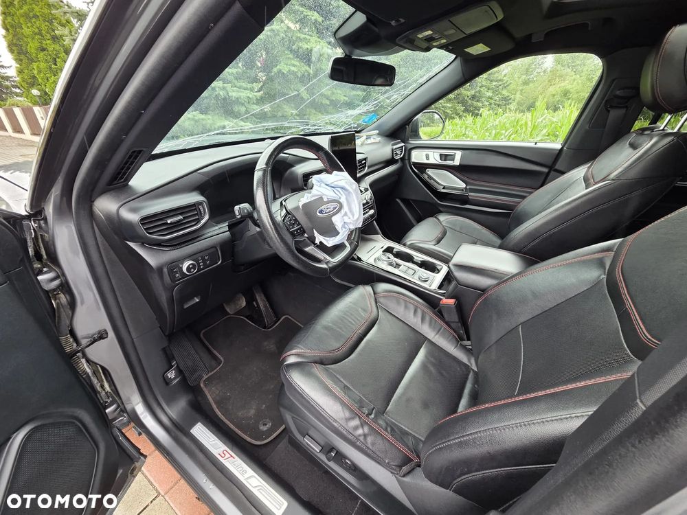 Ford Explorer EcoBoost Plug-in Hybrid ST-LINE - 13