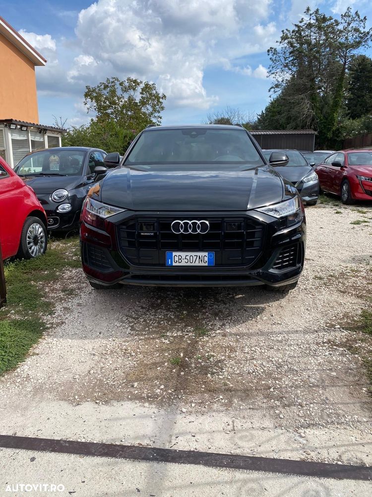 Audi Q8 - 2