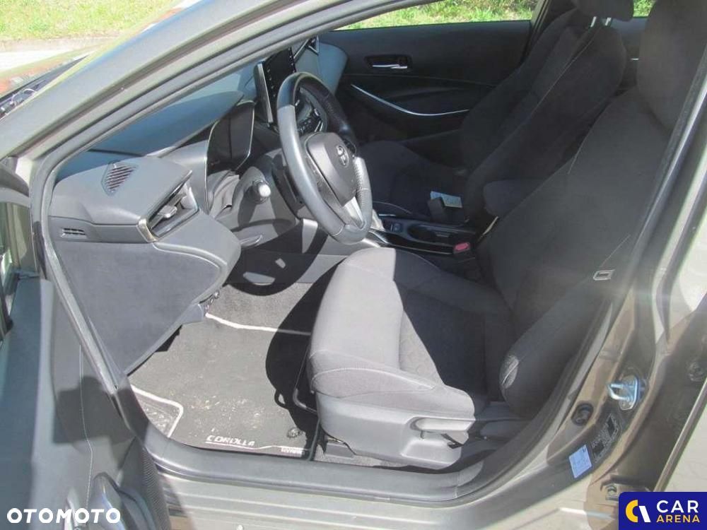 Toyota Corolla - 11