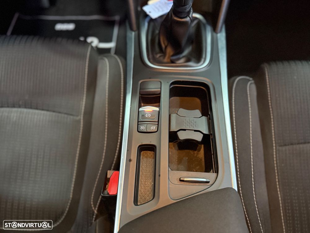 Renault Mégane ENERGY TCe 100 LIMITED - 12