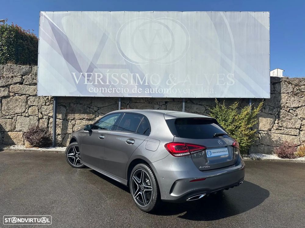 Mercedes-Benz A 250 e 8G-DCT AMG Line Advanced Plus - 2