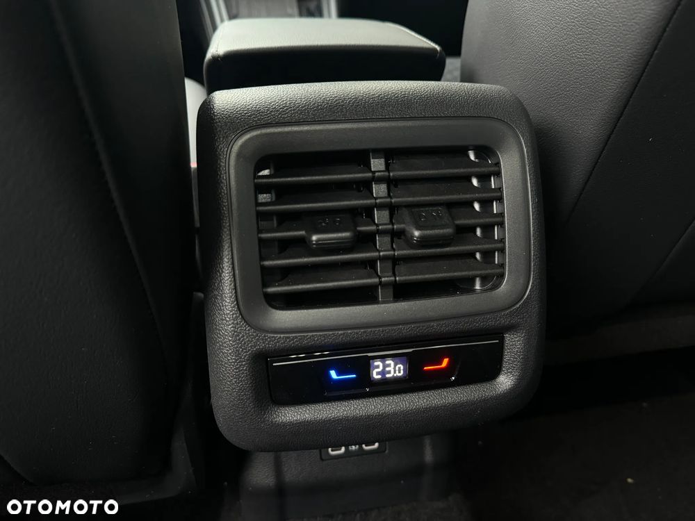Volkswagen T-Roc 1.5 TSI R-Line DSG - 17