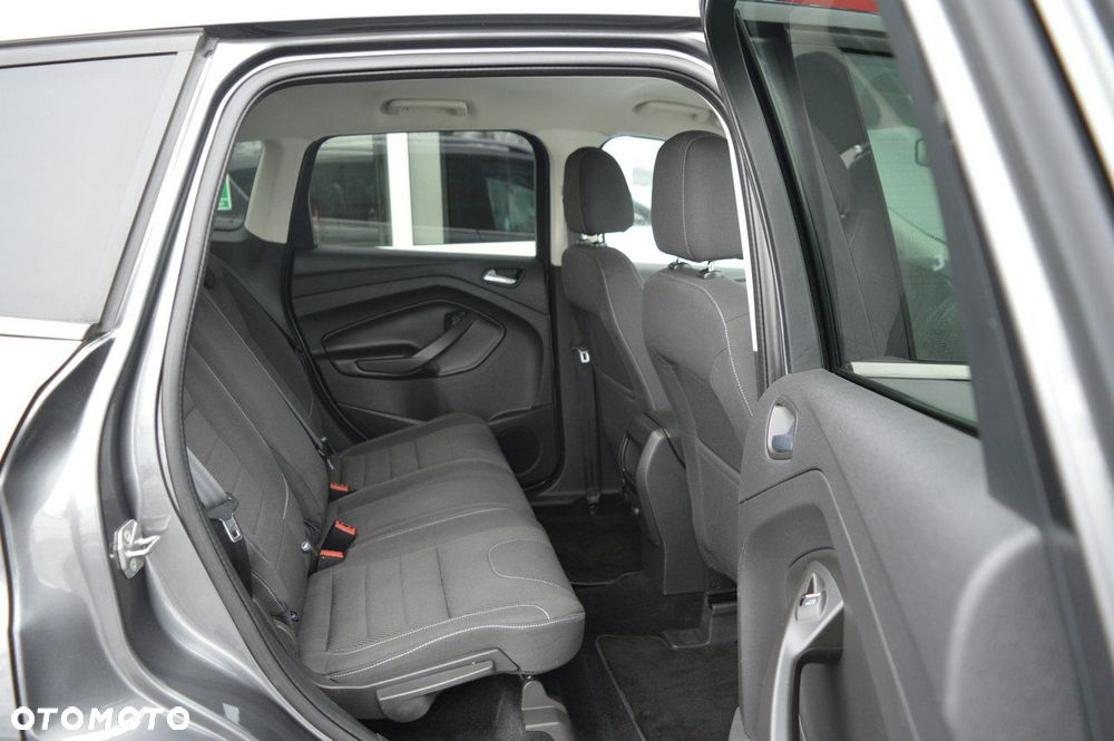 Ford Kuga - 28