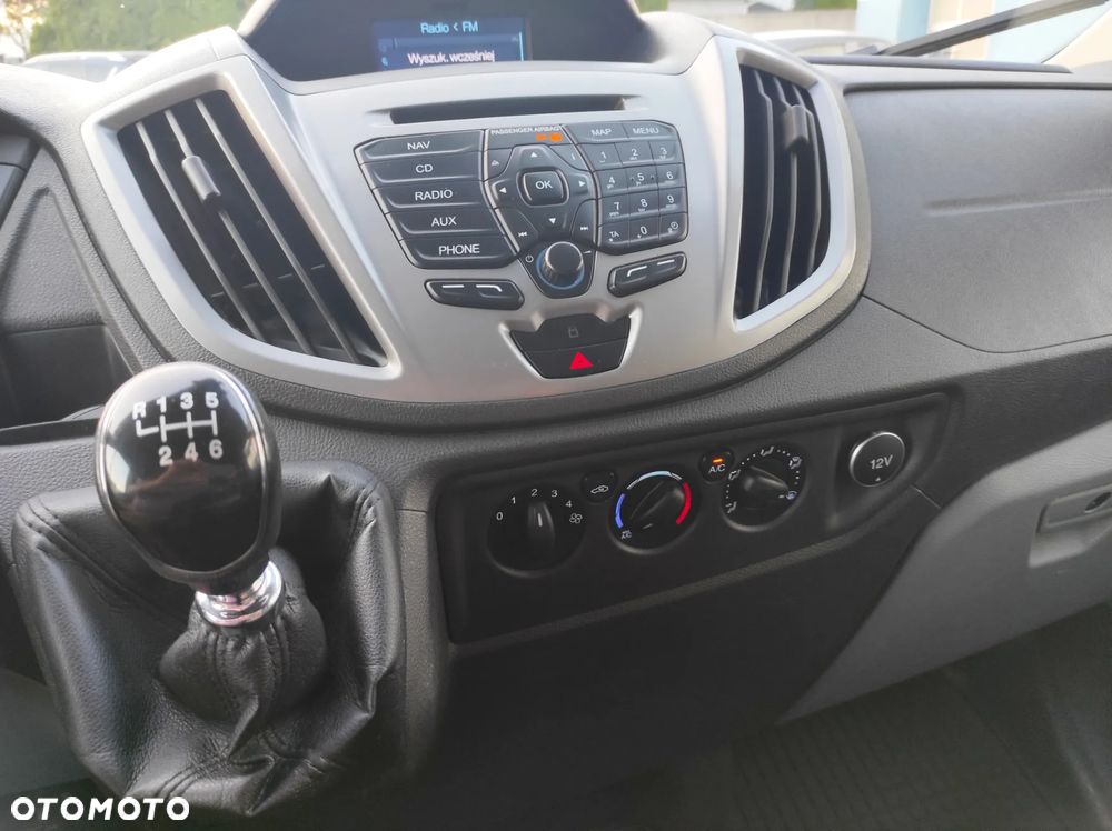 Ford Transit Autobus 18 osób 2.2 TDCI 155 KM 2017 r - 20