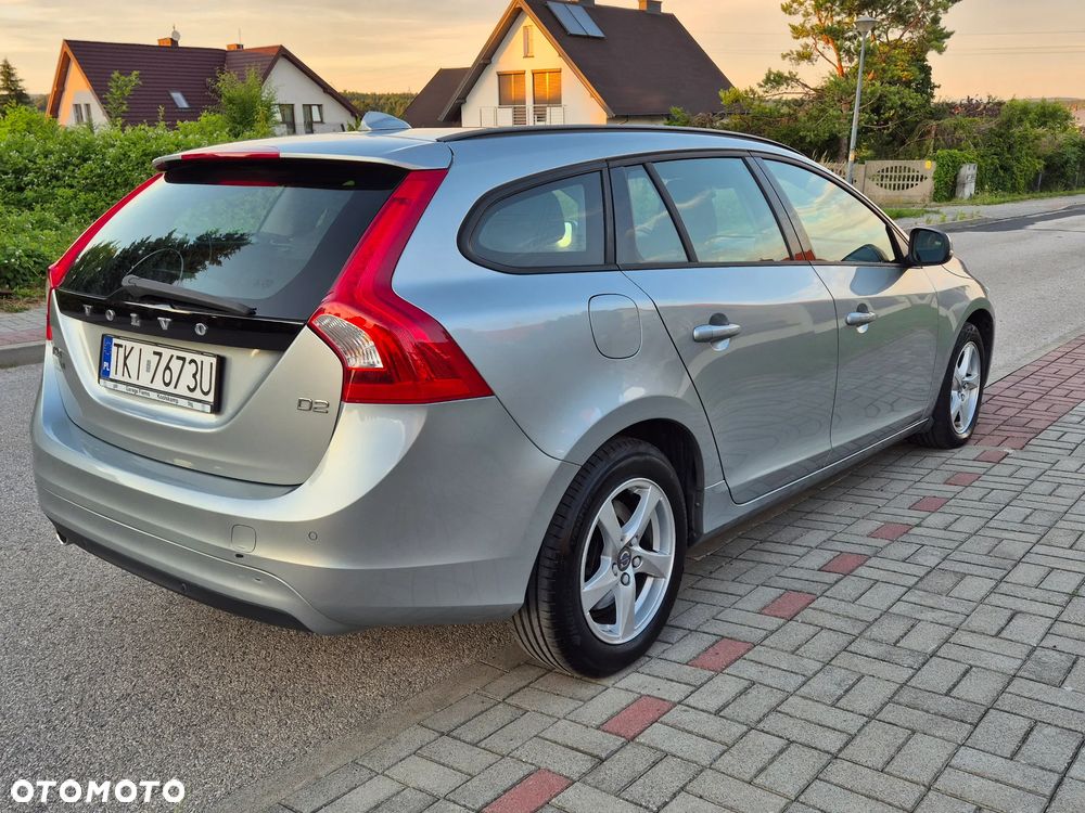 Volvo V60 D2 Drive-E Momentum - 4