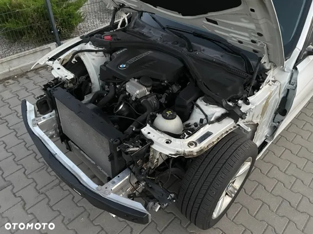 BMW Seria 3 320i - 7