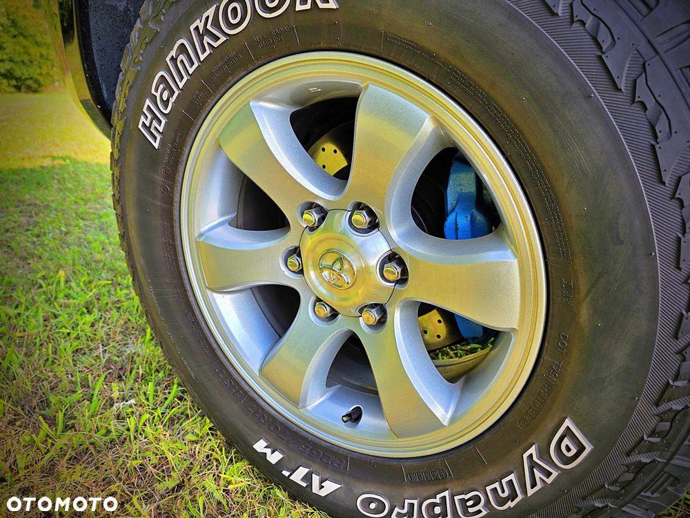 Toyota Land Cruiser - 10