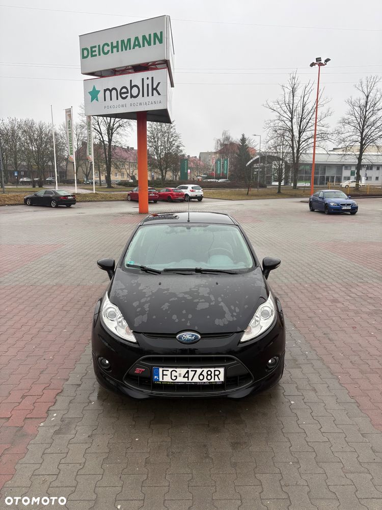 Ford Fiesta - 2