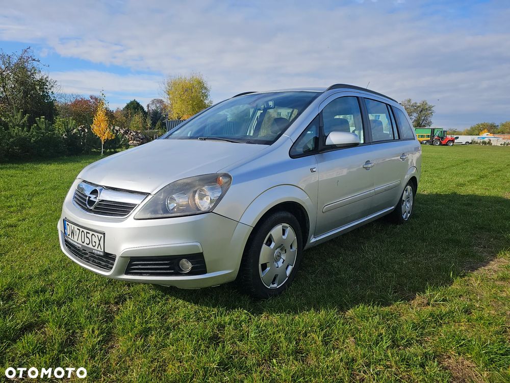 Opel Zafira 1.9 CDTI Essentia - 1
