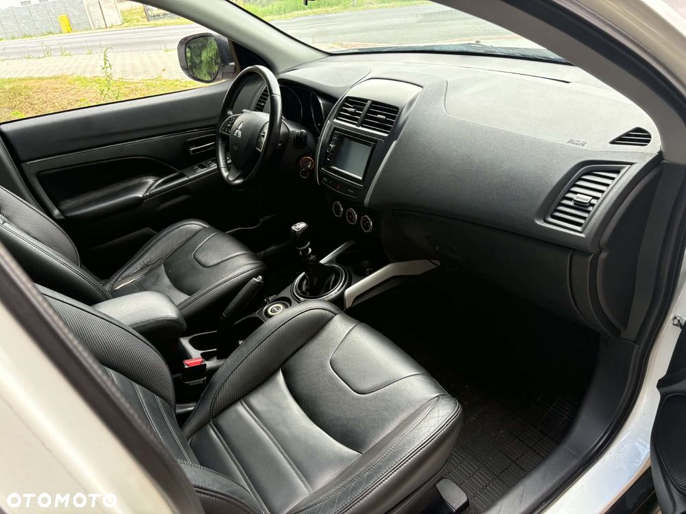 Mitsubishi ASX - 10
