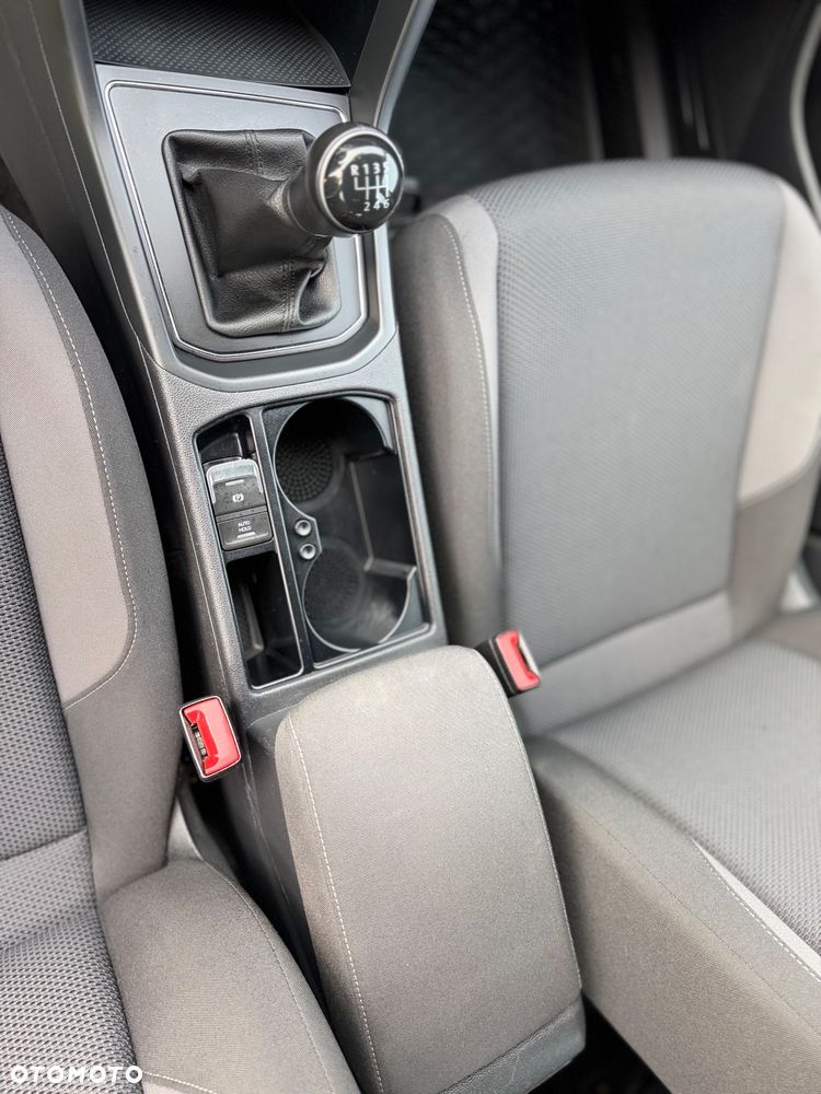 Volkswagen Touran 1.6 TDI SCR (BlueMotion Technology) Comfortline - 23