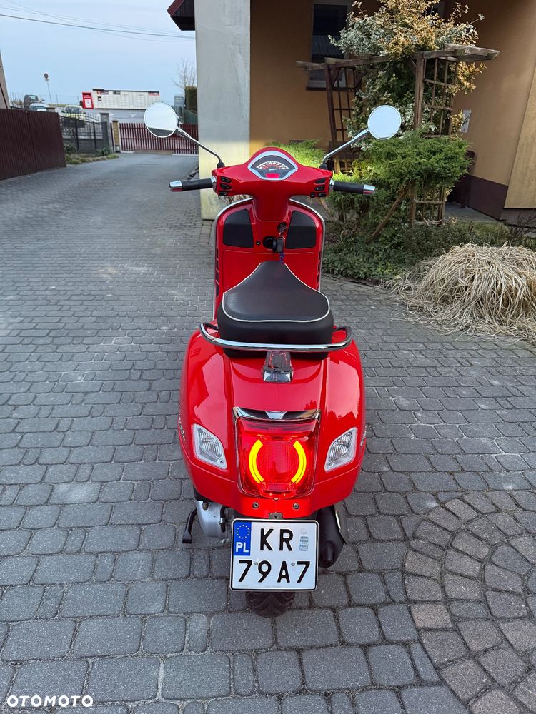 Vespa GTS - 9