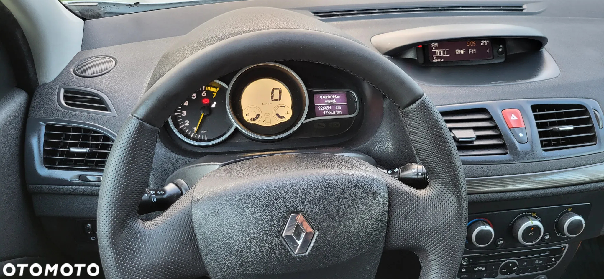 Renault Megane 1.6 16V 100 Authentique - 17