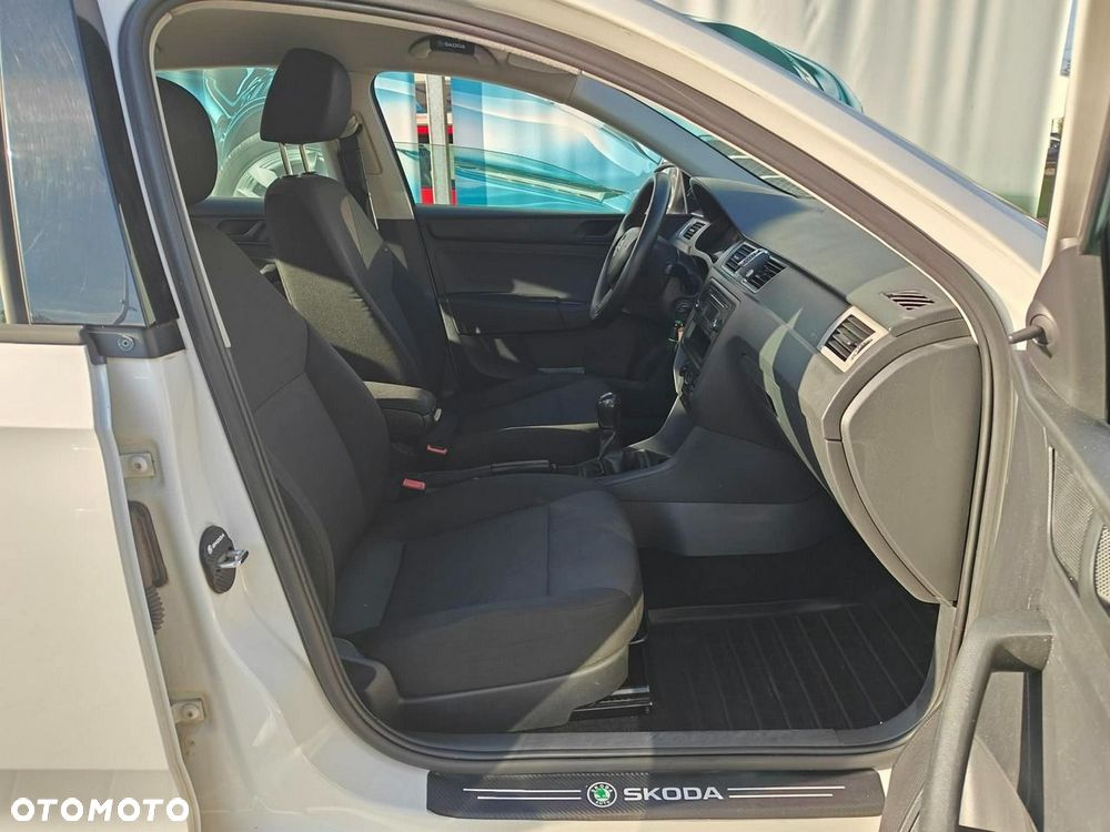 Skoda RAPID - 14