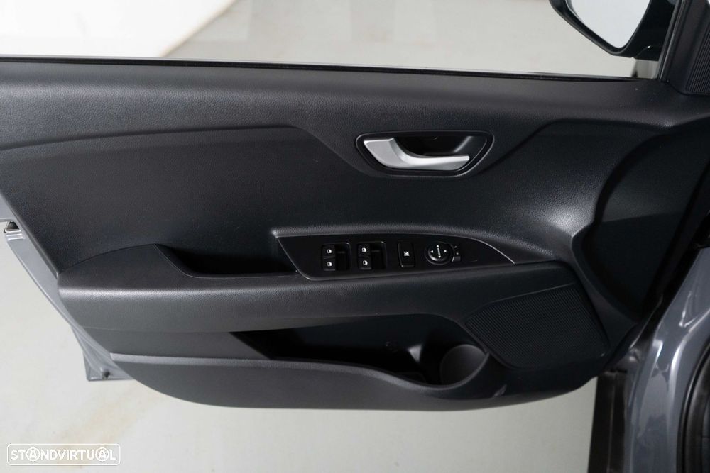 Kia Stonic 1.2 Dynamic - 21