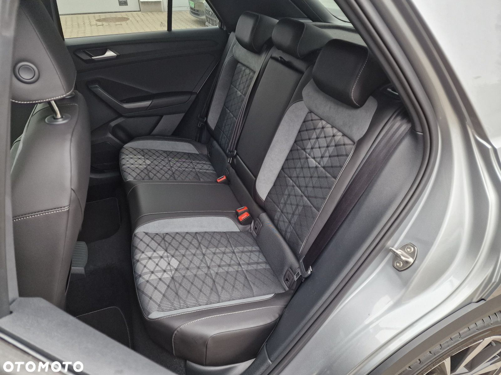 Volkswagen T-Roc 1.5 TSI R-Line DSG - 15