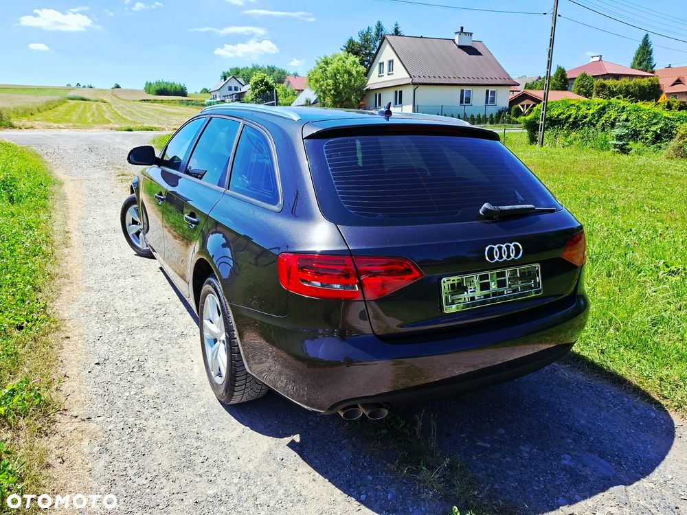 Audi A4 Avant 2.0 TDI DPF Ambiente - 4