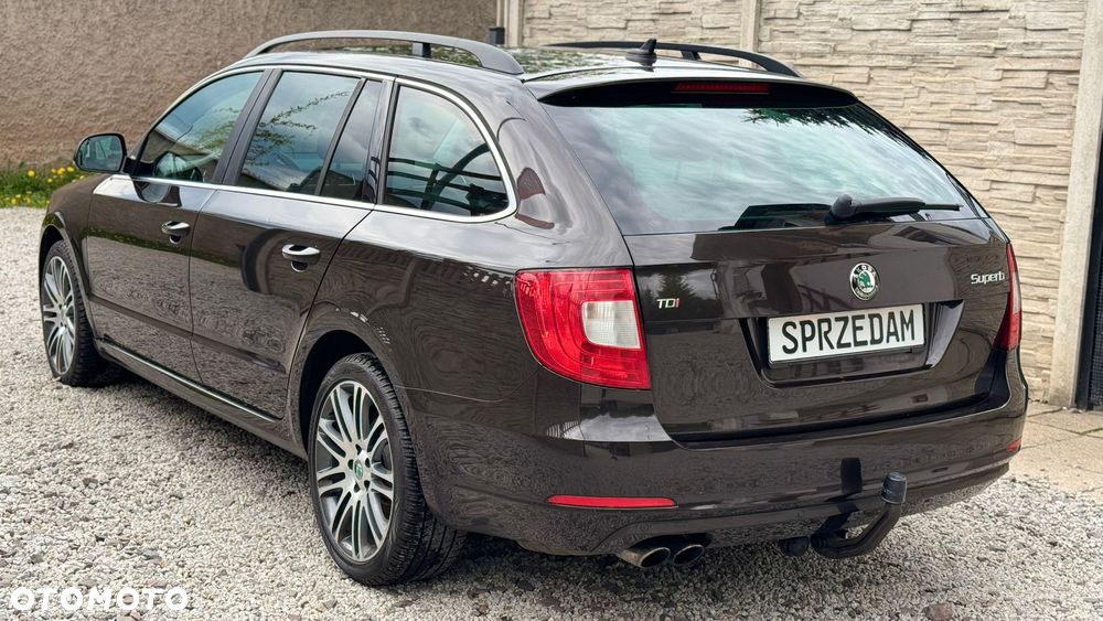 Skoda Superb 2.0 TDI DSG Exclusive - 11