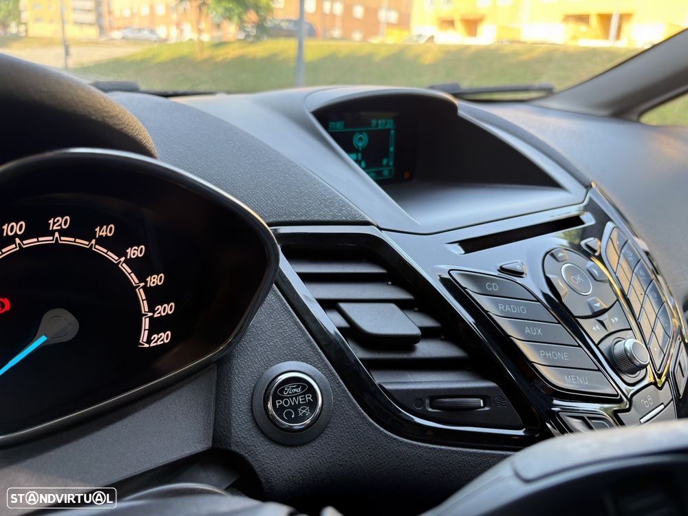 Ford Fiesta 1.0 T EcoBoost Titanium - 17