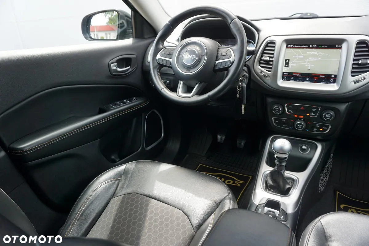 Jeep Compass 1.4 MultiAir Longitude - 29