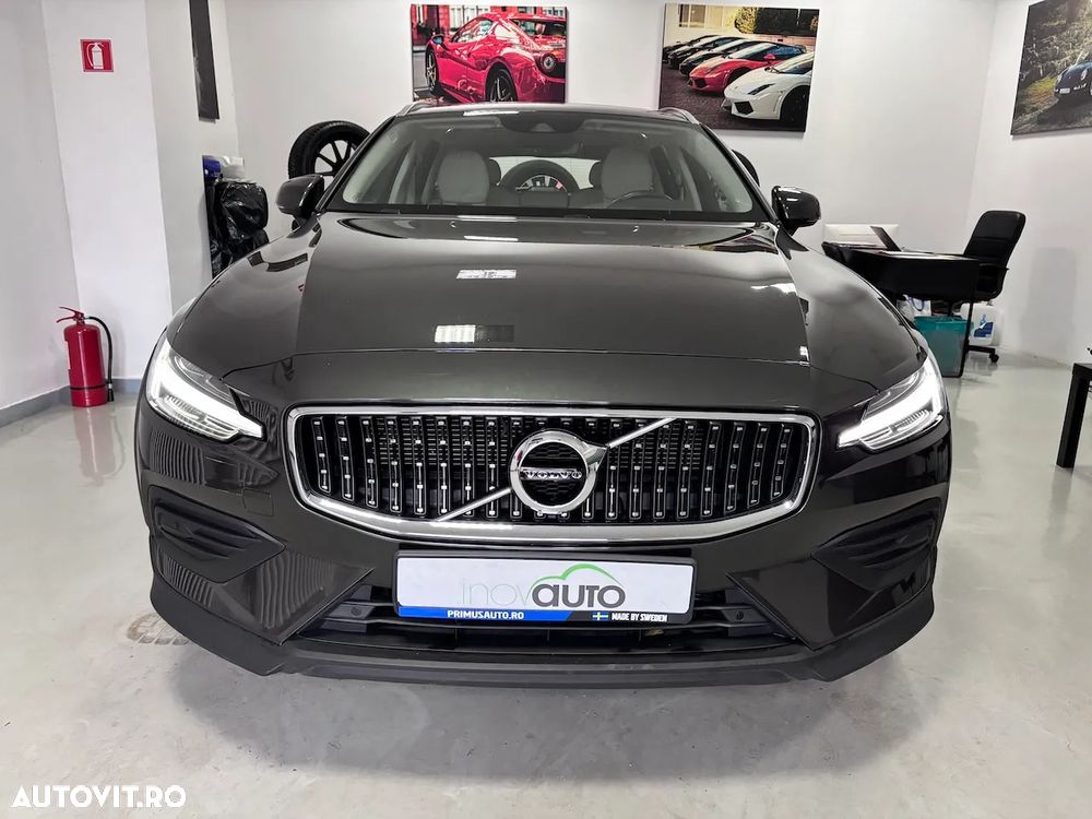 Volvo V60 V60CC B5 MHEV AT AWD Plus Bright - 2