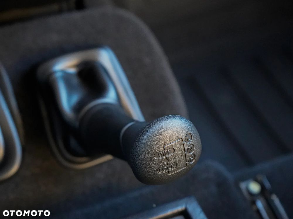 Land Rover Defender 2.4 TD4 HCPU S - 22