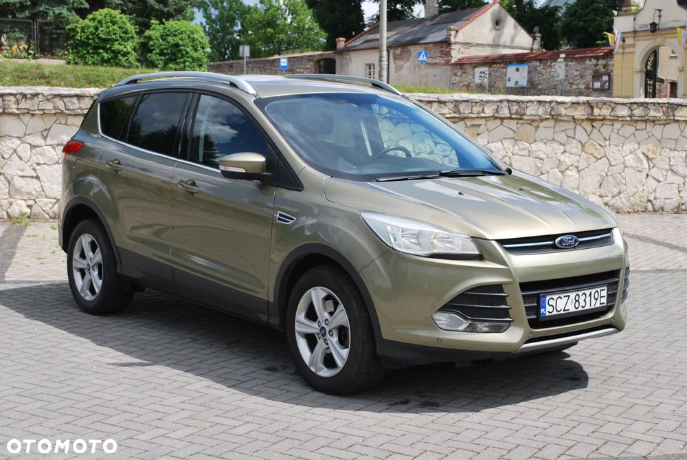 Ford Kuga 2.0 TDCi 2x4 Titanium - 10