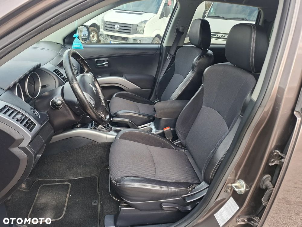Mitsubishi Outlander 2.2 DI-D ClearTec 2WD Invite - 10
